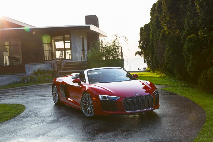  Audi R8 Spyder V10 2017 года  (NA) (фото 16 из 51)